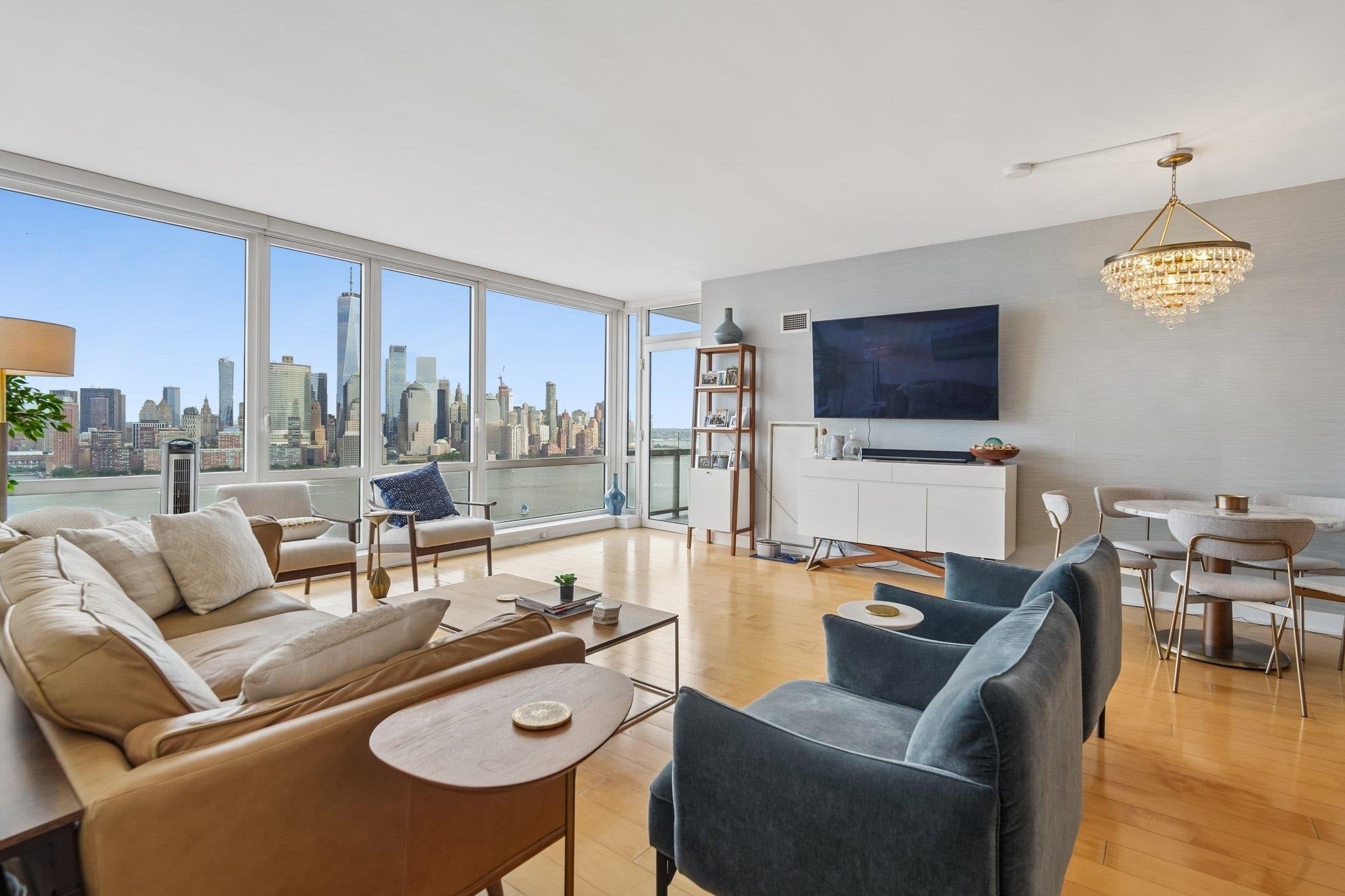 Search Homes 2 2 2ND ST 3503