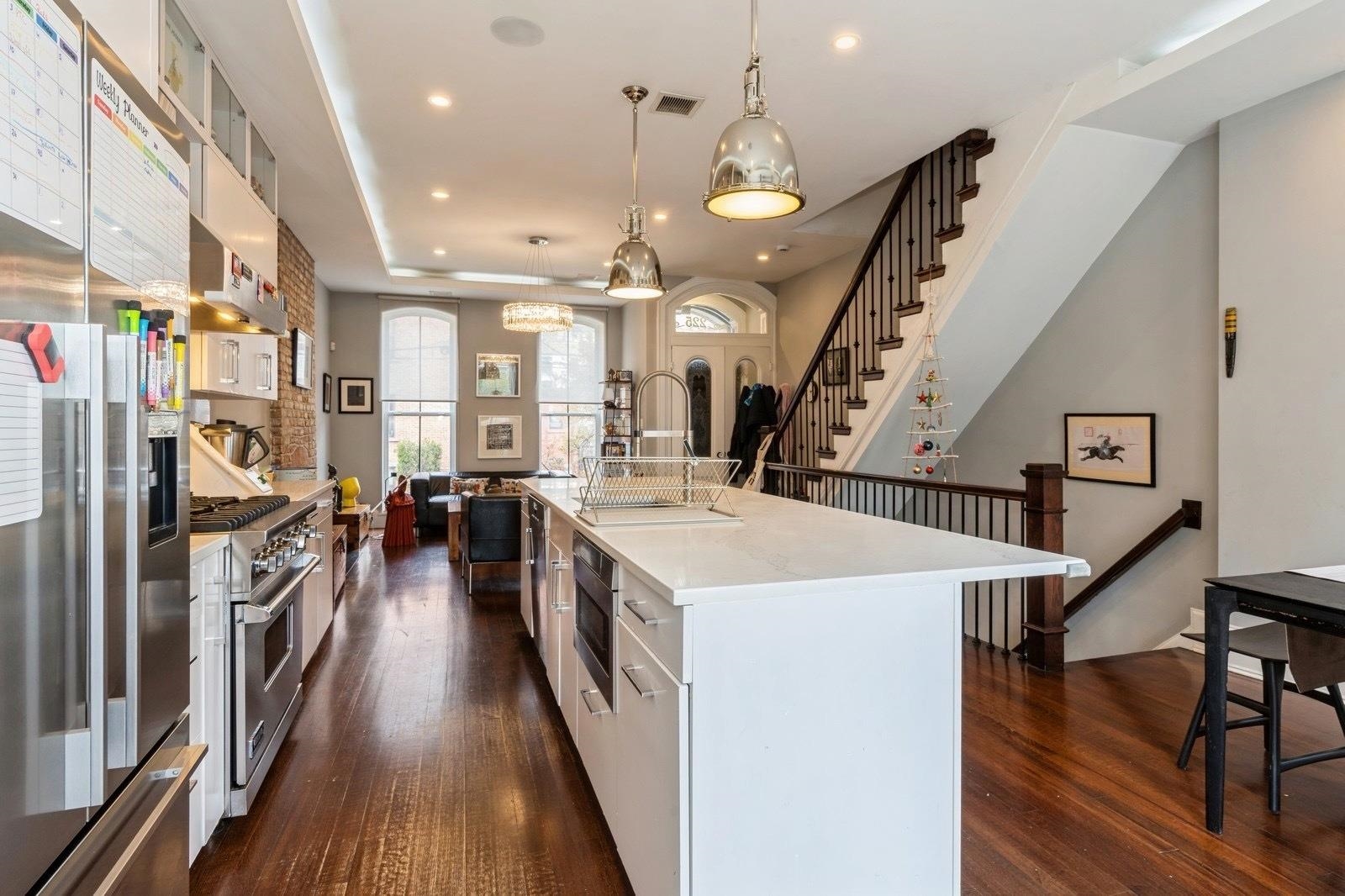 225 8th St, Jersey City, New Jersey image 5