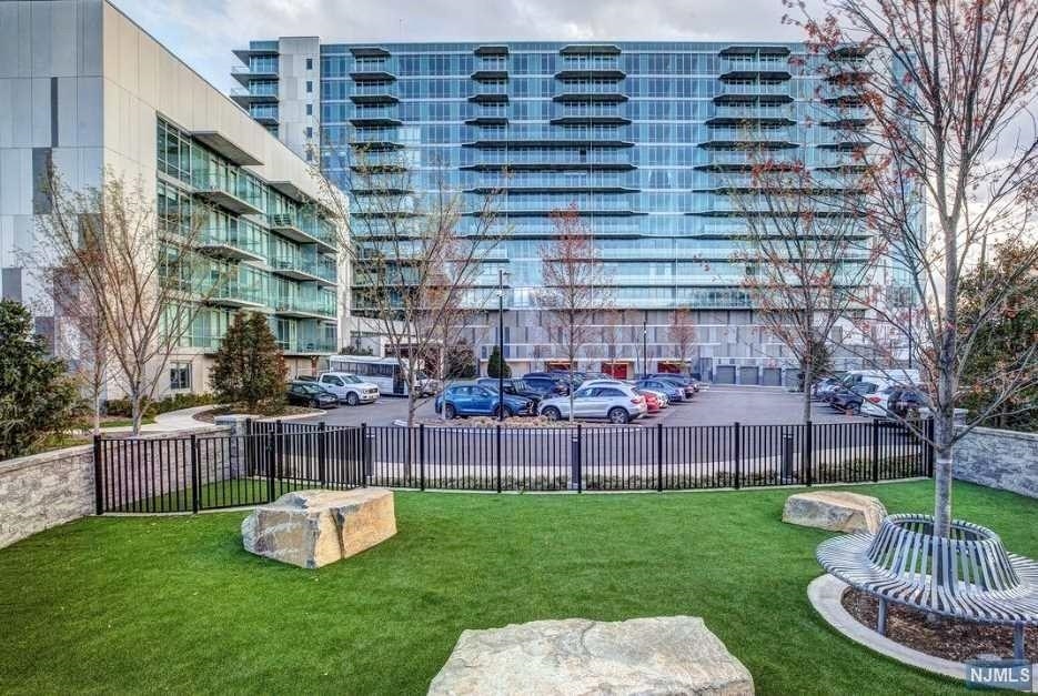 320 Adolphus Ave #915, Cliffside Park, New Jersey image 24