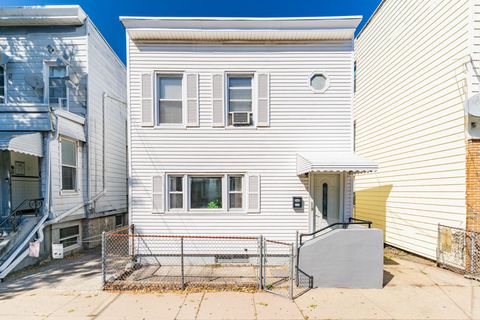 Homes For Sale - 164 Hopkins Ave<br/> Jersey City, NJ 07306