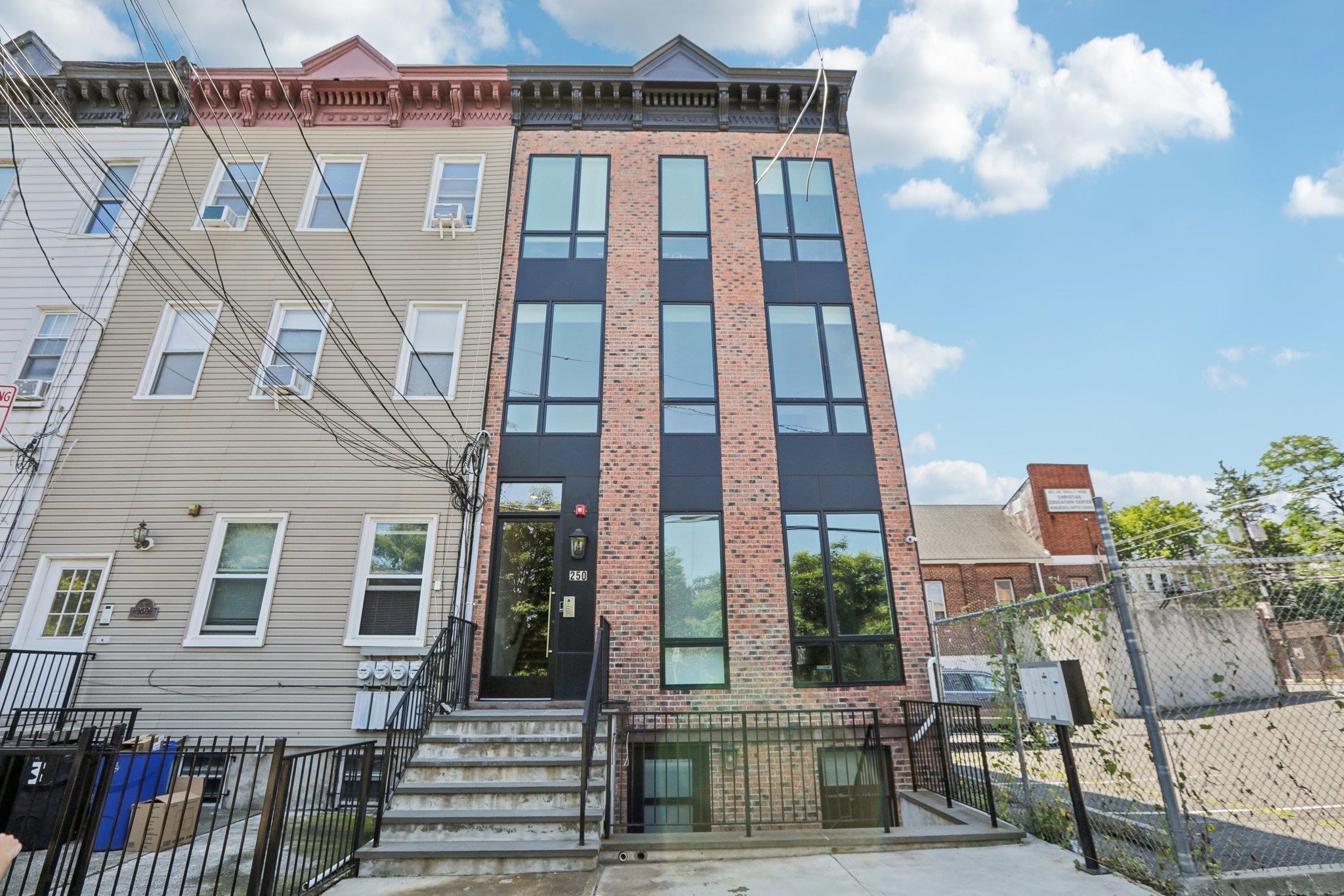 250 Van Horne St #2, Jersey City, New Jersey image 25