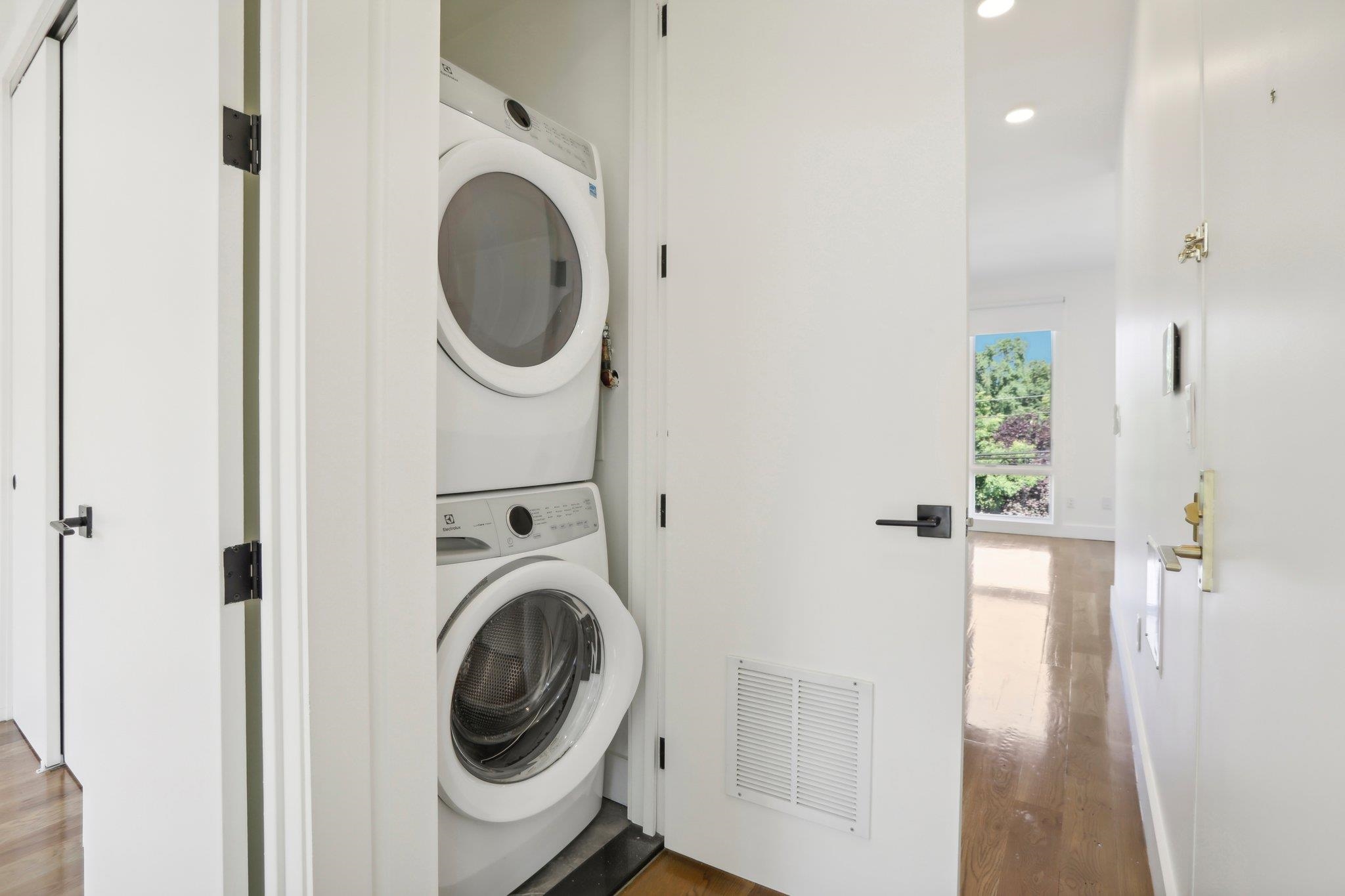 250 Van Horne St #2, Jersey City, New Jersey image 18