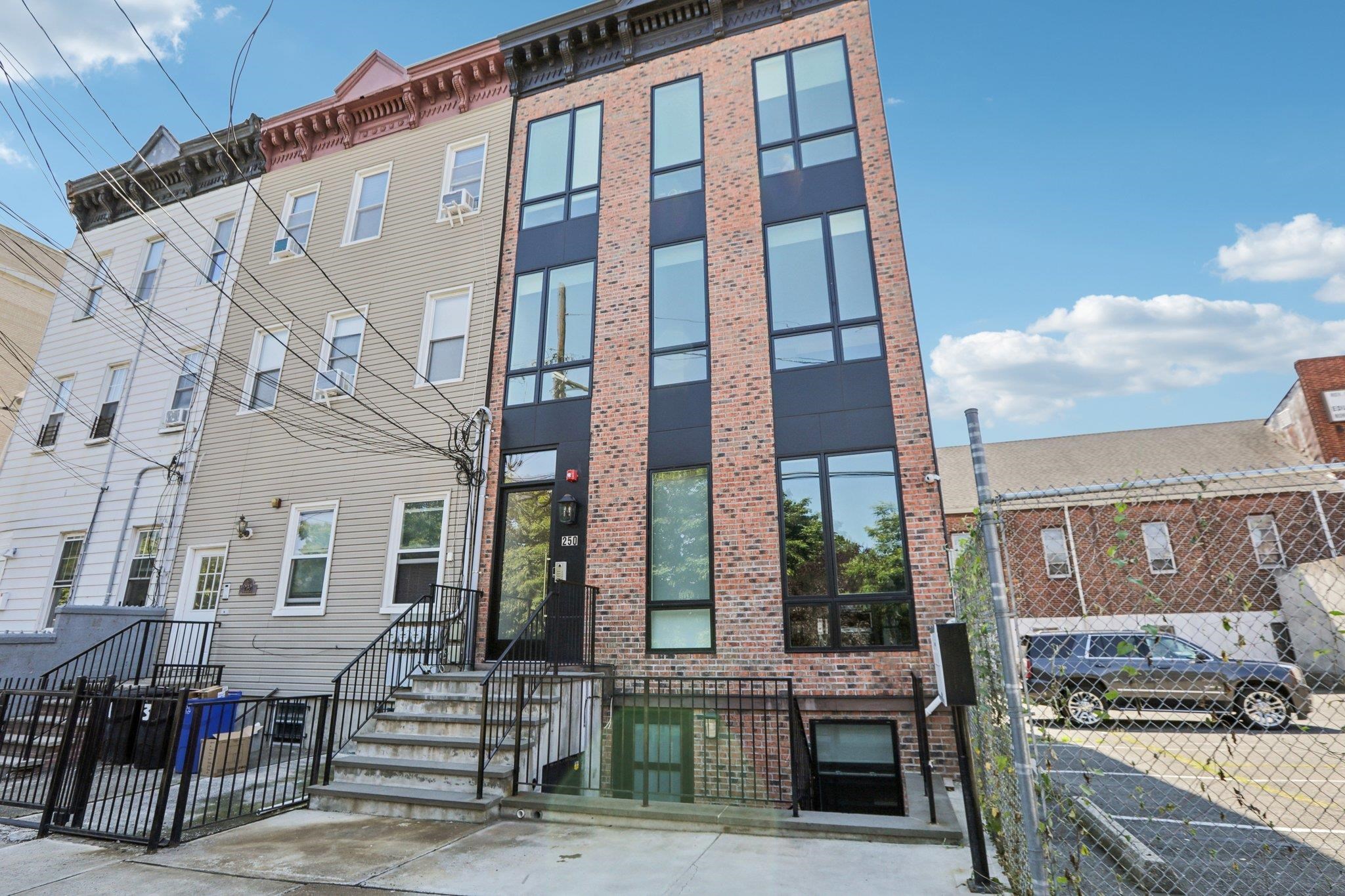 250 Van Horne St #2, Jersey City, New Jersey image 27
