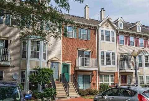 Condo For Rent - 45 Dogwood St<br/> Hudson County, Jersey City, NJ 07305