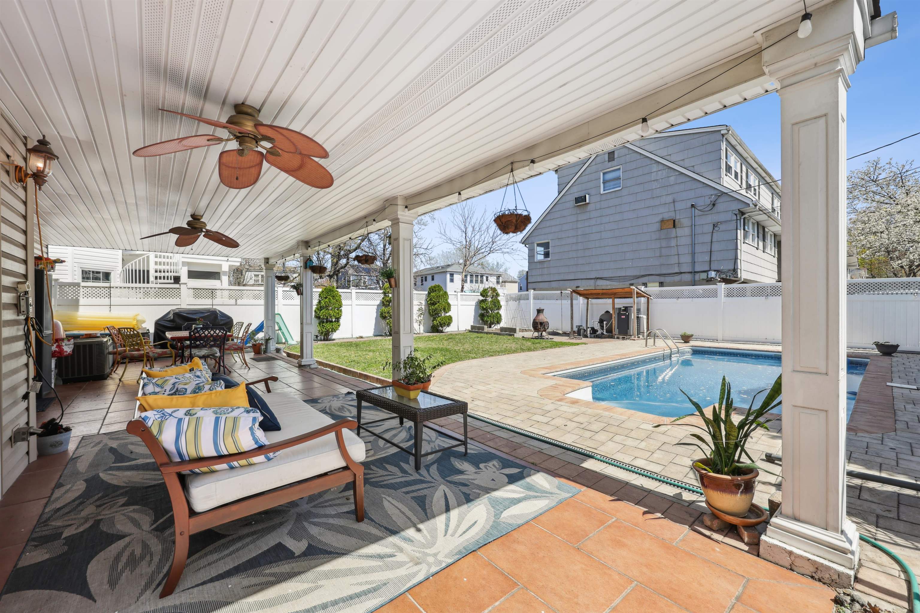 690 Golden Ave, Secaucus, New Jersey image 14