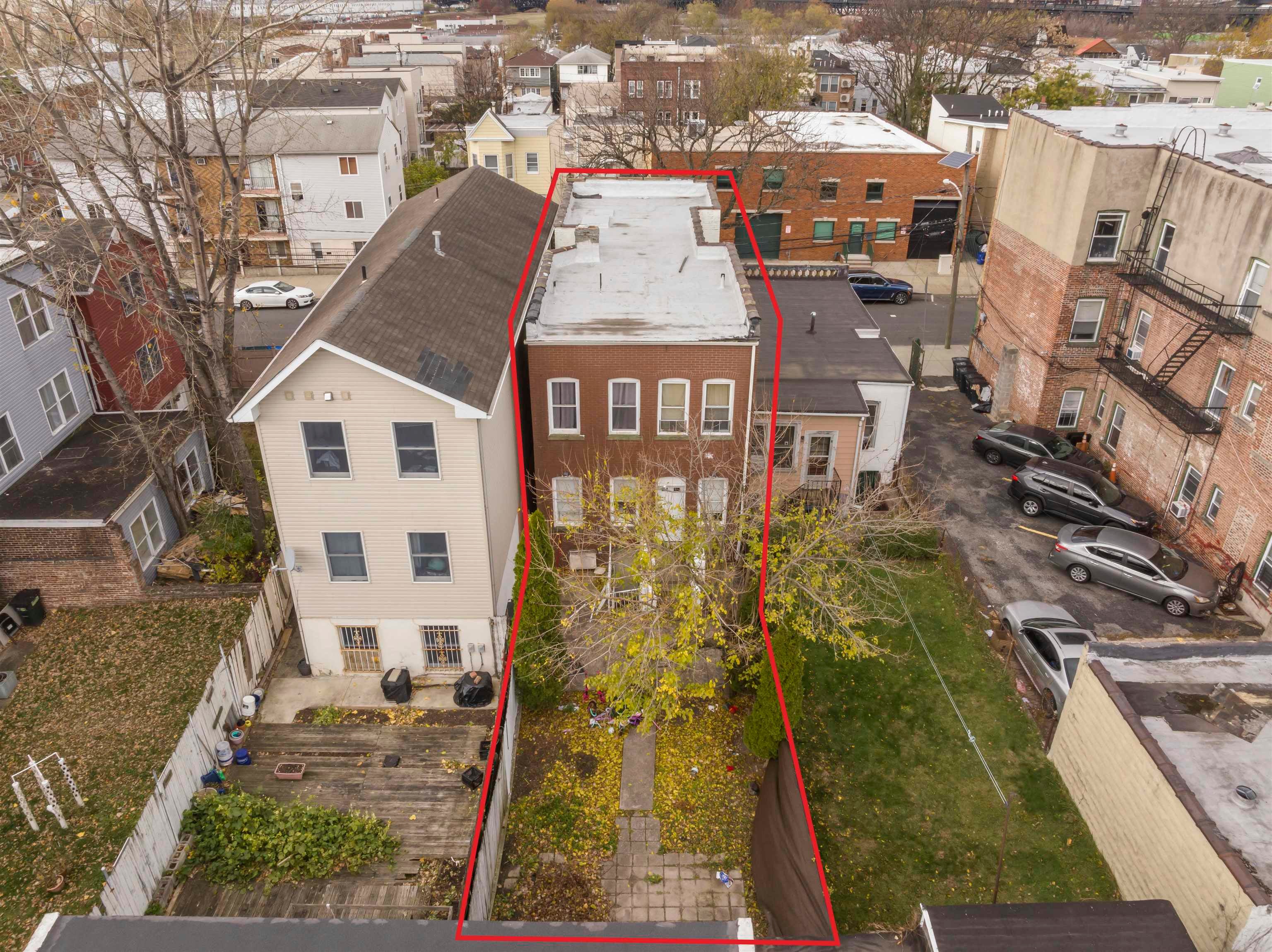 12 WRIGHT AVE