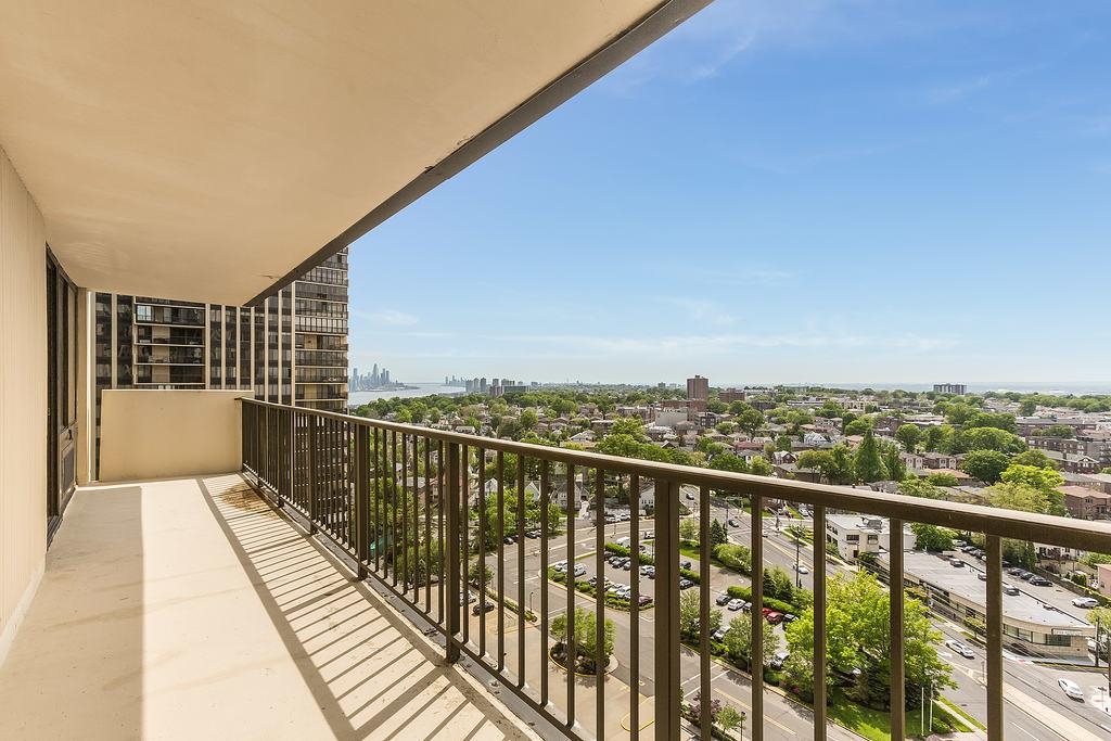 300 Winston Dr #1817, Cliffside Park, New Jersey image 24