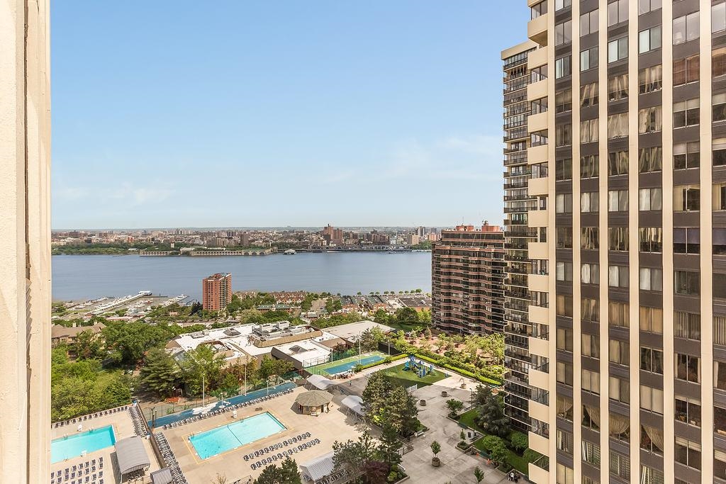 300 Winston Dr #1817, Cliffside Park, New Jersey image 6