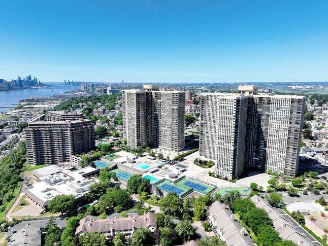 300 Winston Dr #1817, Cliffside Park, New Jersey image 26