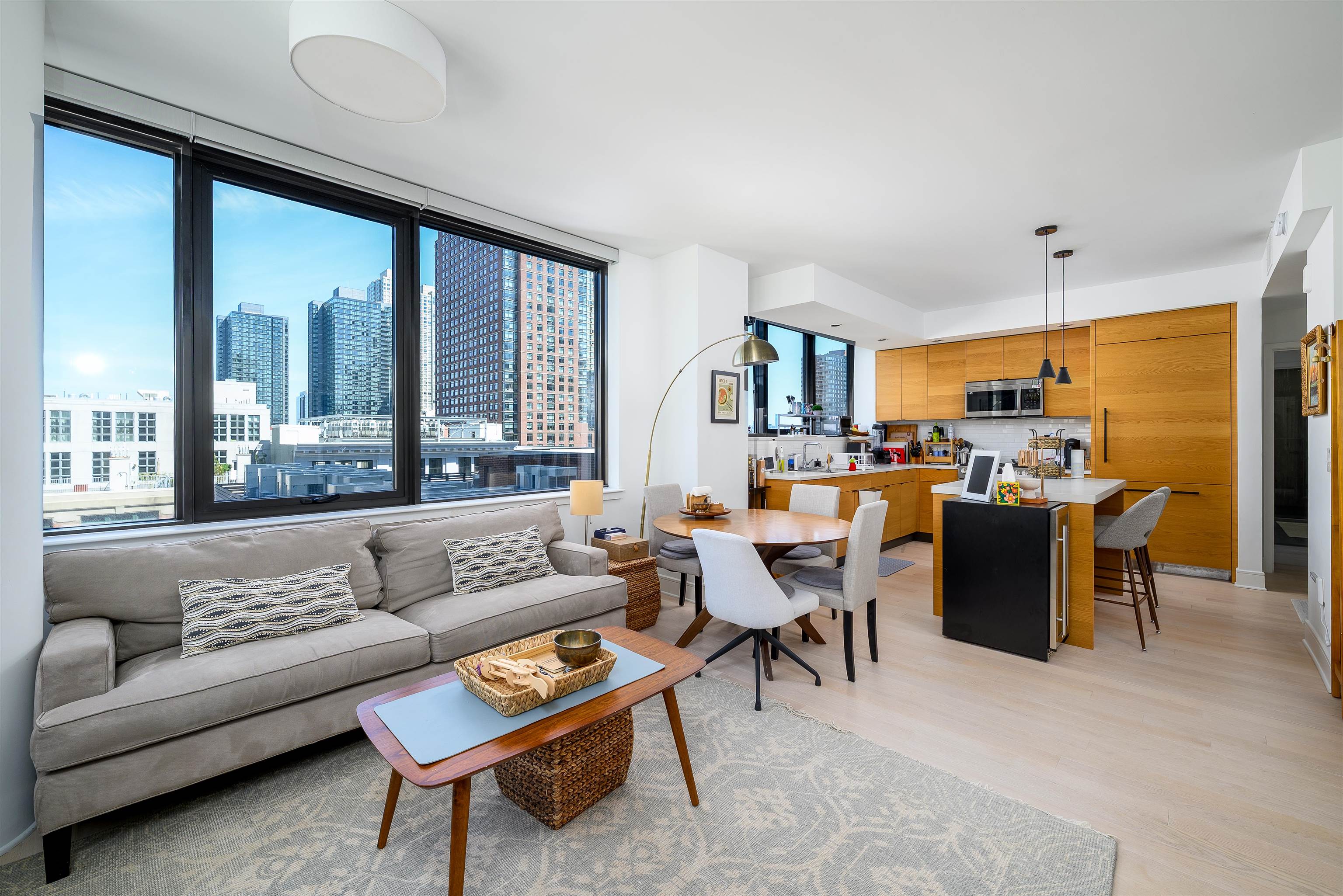 10 PROVOST ST 909