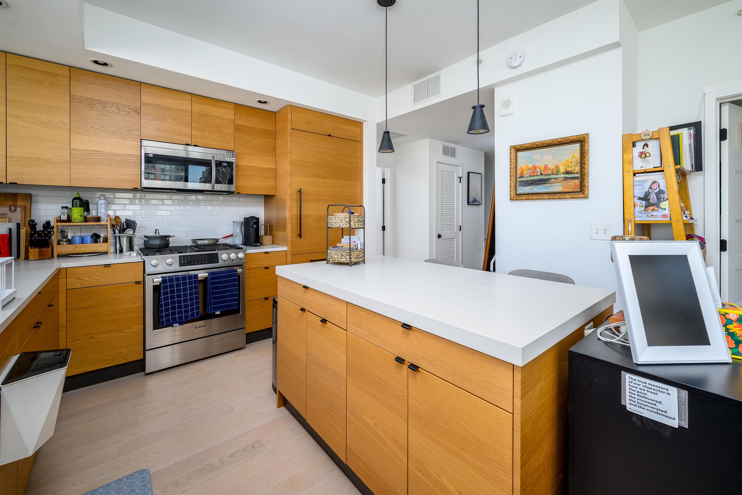 10 PROVOST ST 909