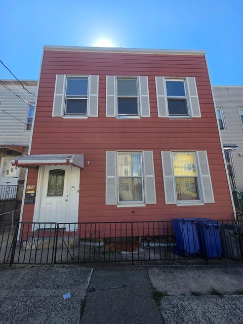 Multifamily For Rent - 105 Zabriskie St #2<br/> Hudson County, Jersey City, NJ 07307