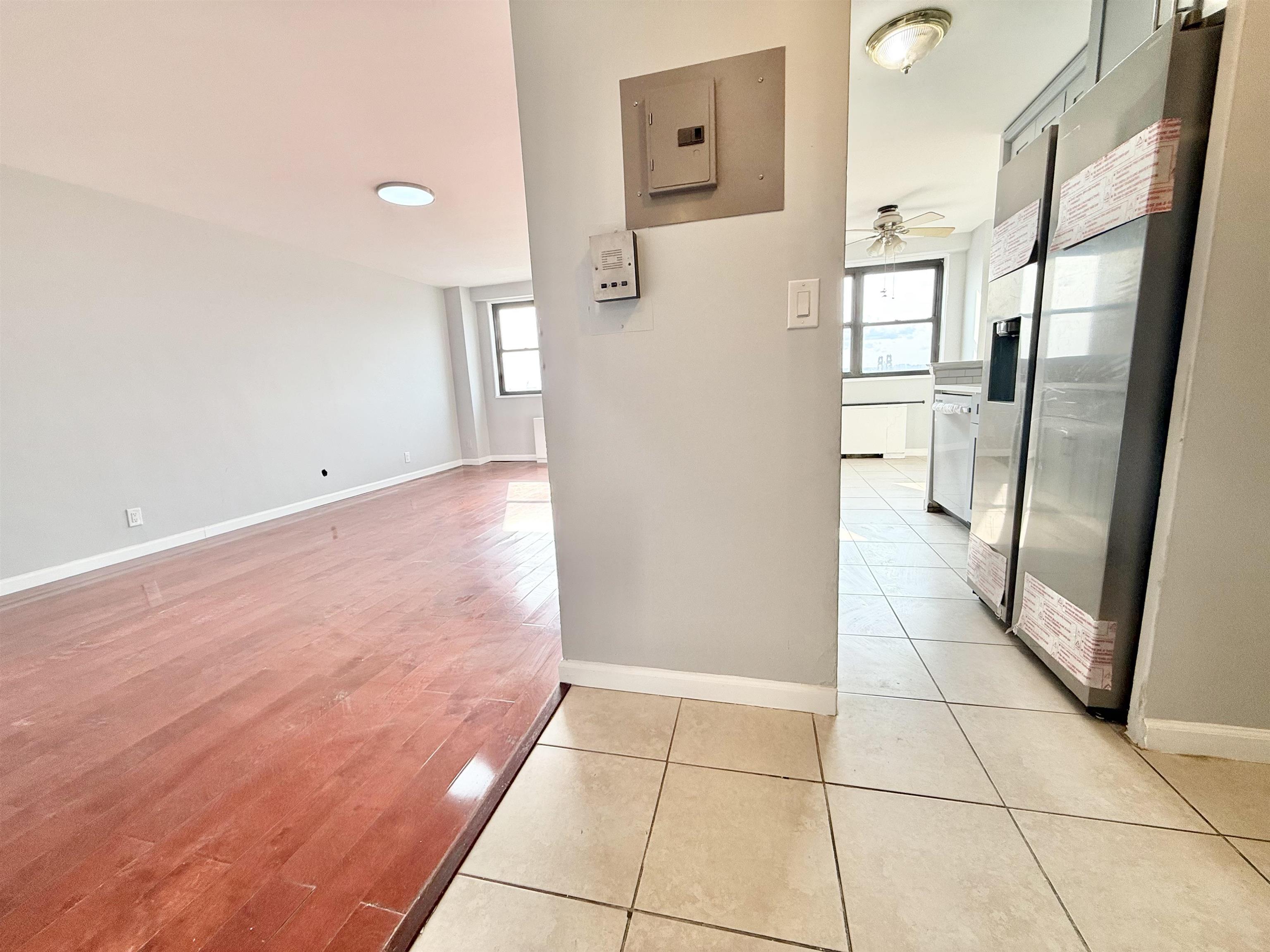 1225 Kennedy Blvd #5E, Bayonne, New Jersey image 2