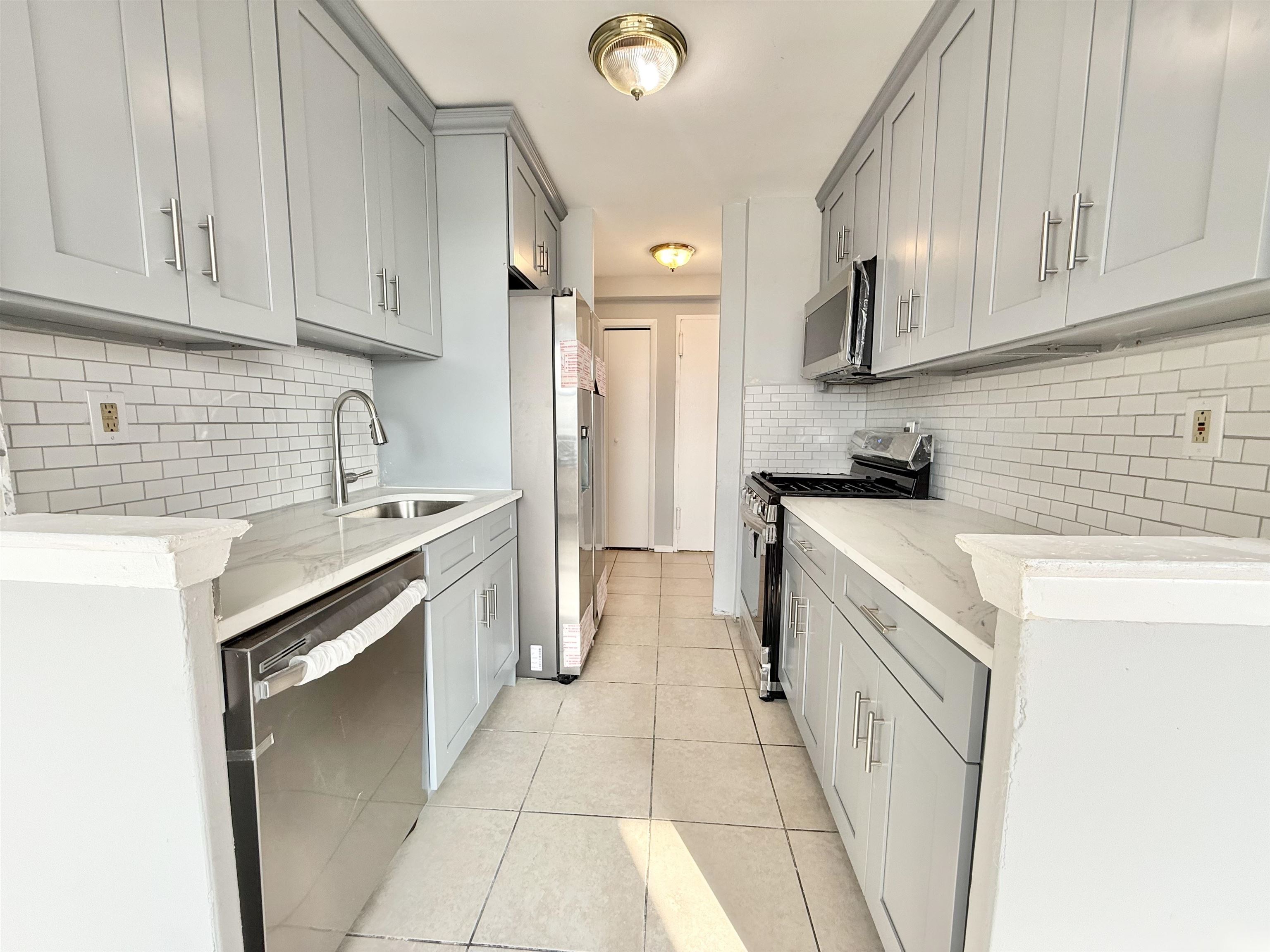 1225 Kennedy Blvd #5E, Bayonne, New Jersey image 3