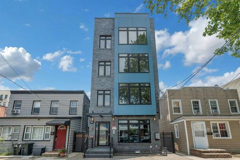 Condo For Sale - 76 Corbin Ave #4<br/> Hudson County, Jersey City, NJ 07306