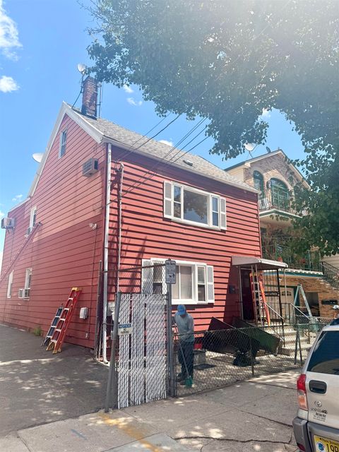Multifamily For Rent - 92 Laidlaw Ave #2<br/> Jersey City, NJ 07306