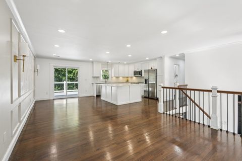 34 OKLAHOMA DR HOPATCONG NJ 07843