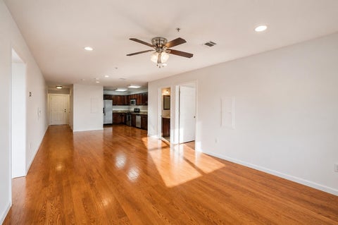 Condo For Rent - 135 38th St #404<br/> Hudson County, Union City, NJ 07661