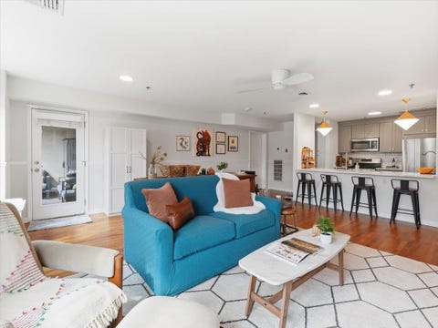 Condo For Sale - 350 7th St #3F<br/> Hoboken, NJ 07302