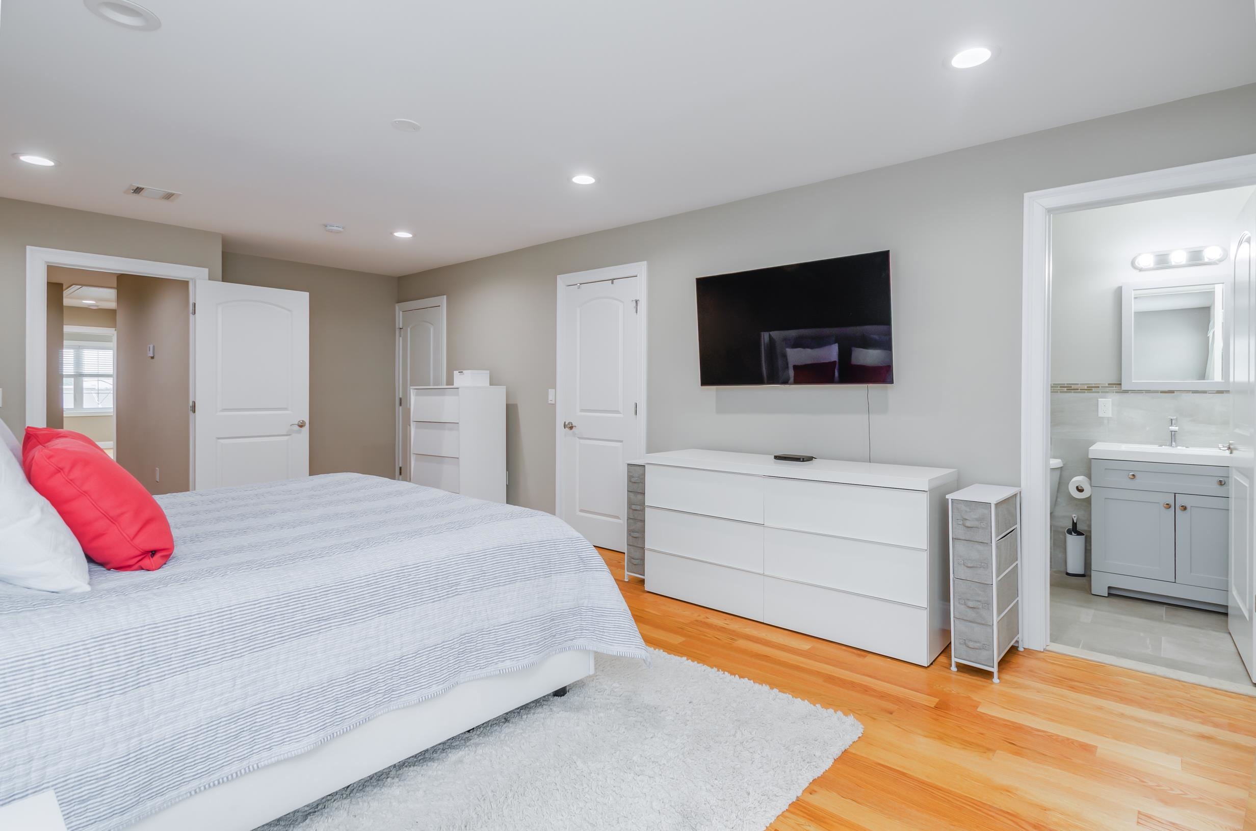 347 Forest St, Kearny, New Jersey image 12