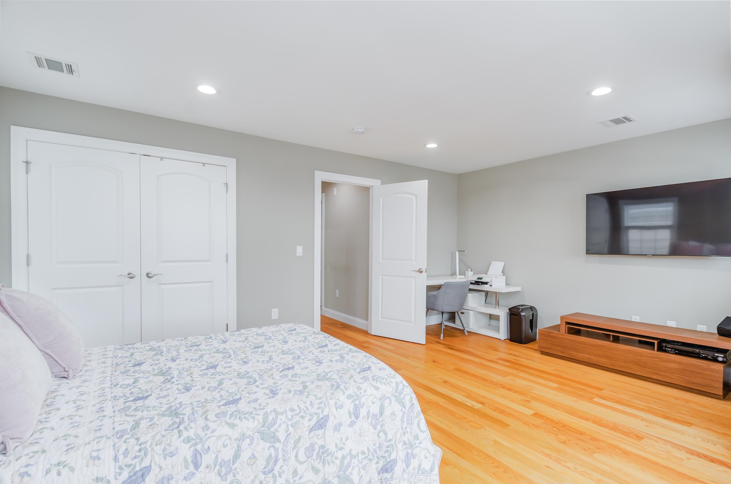 347 Forest St, Kearny, New Jersey image 17