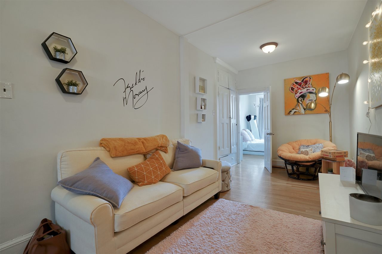 MLS: 250009158