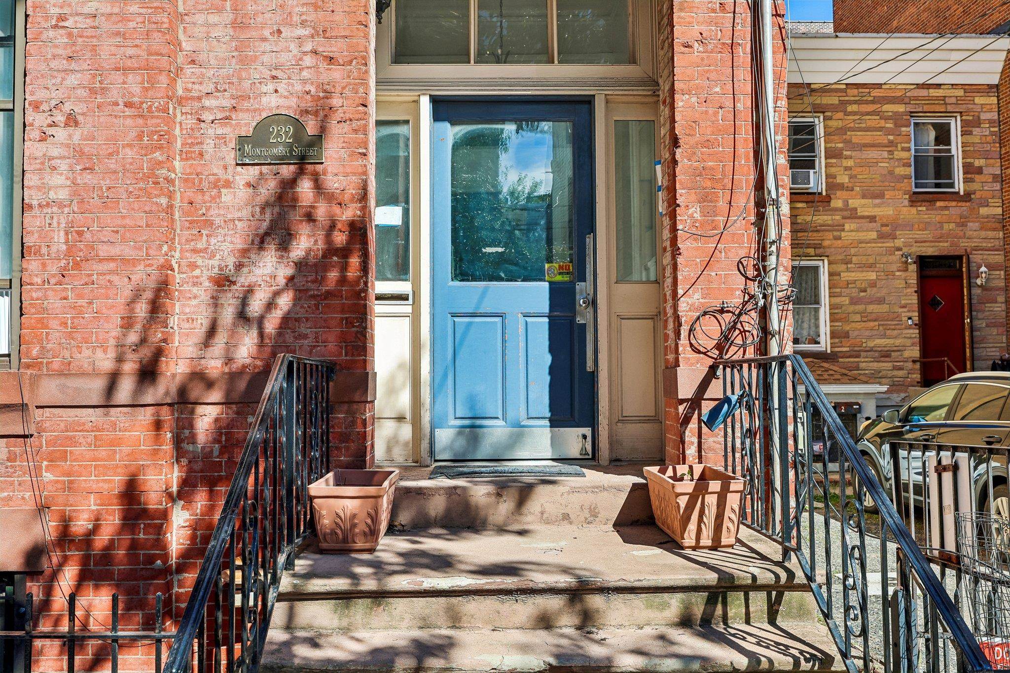 232 MONTGOMERY ST 3
