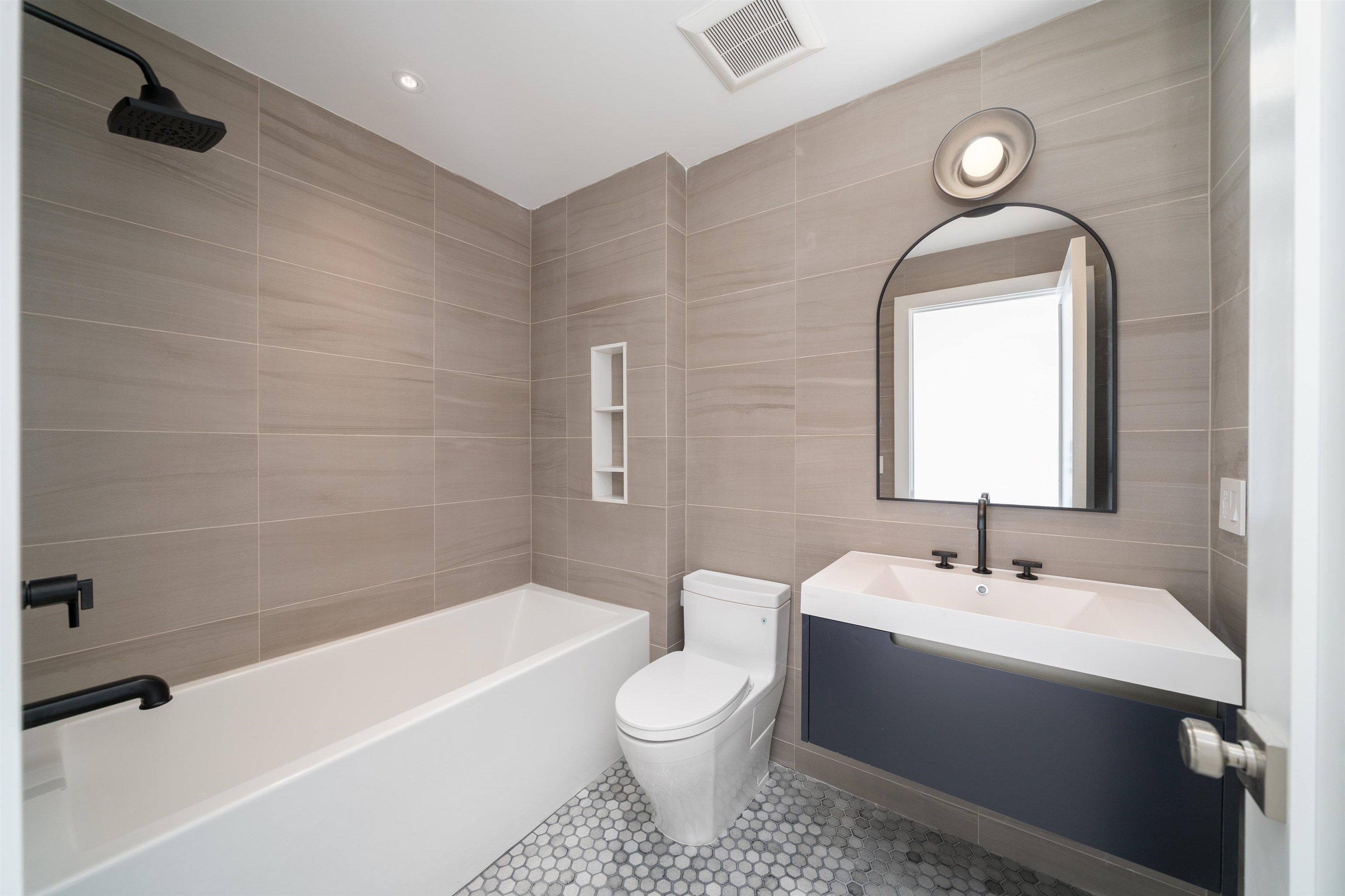 209 6th St #1, Hoboken, New Jersey image 30