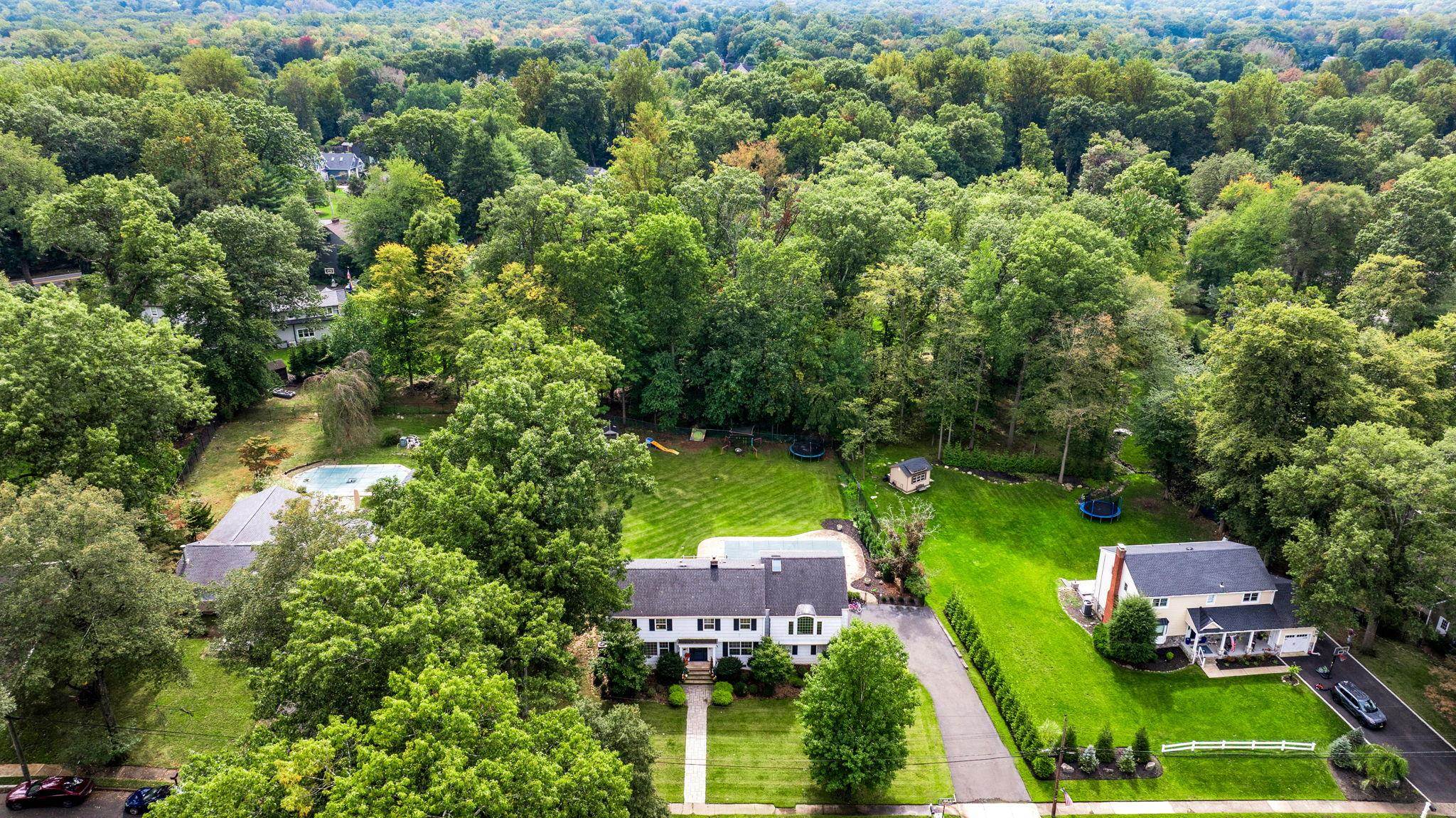 29 DEARBORN DR