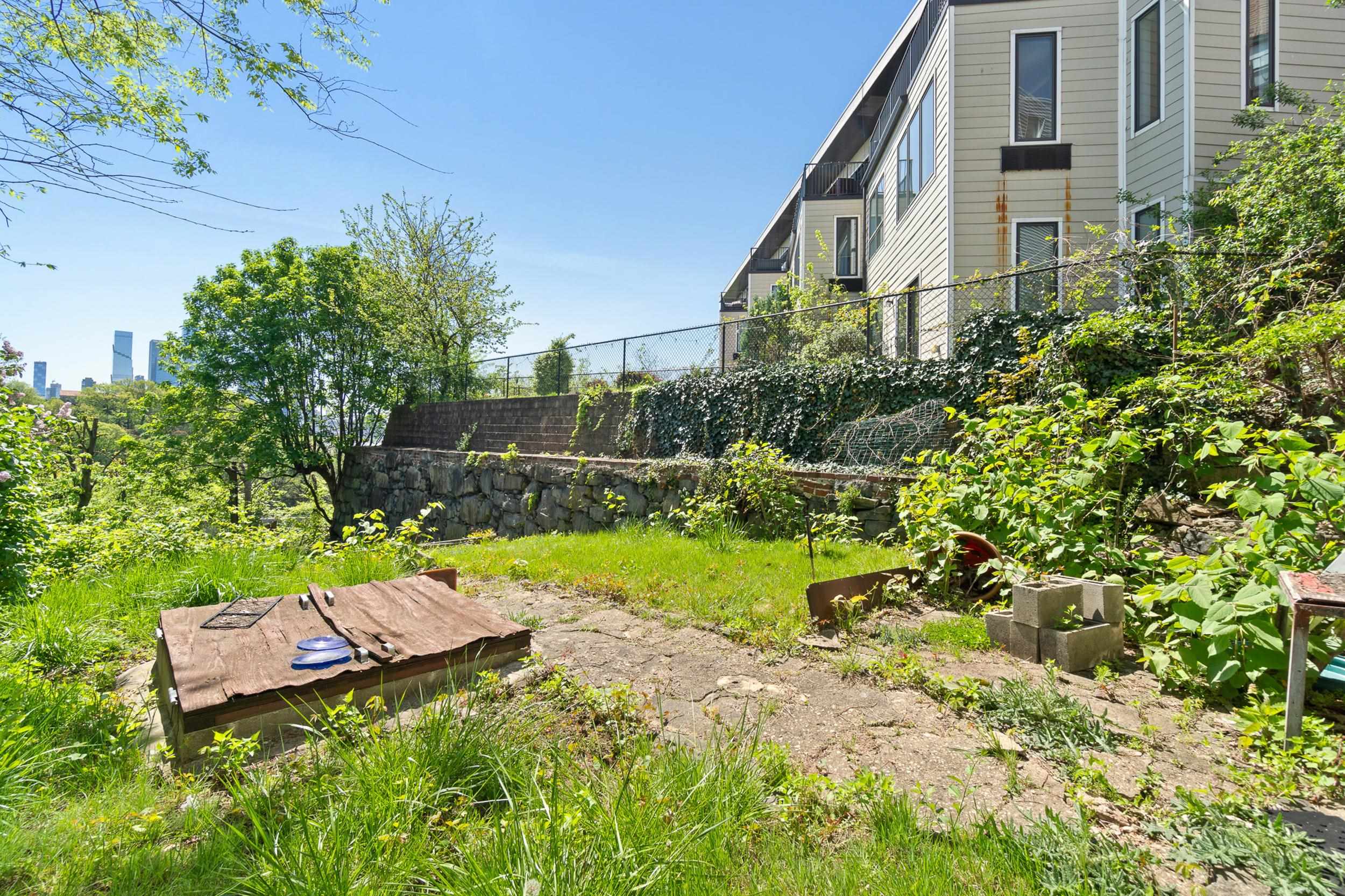 572 Gregory Ave, Weehawken, New Jersey image 27
