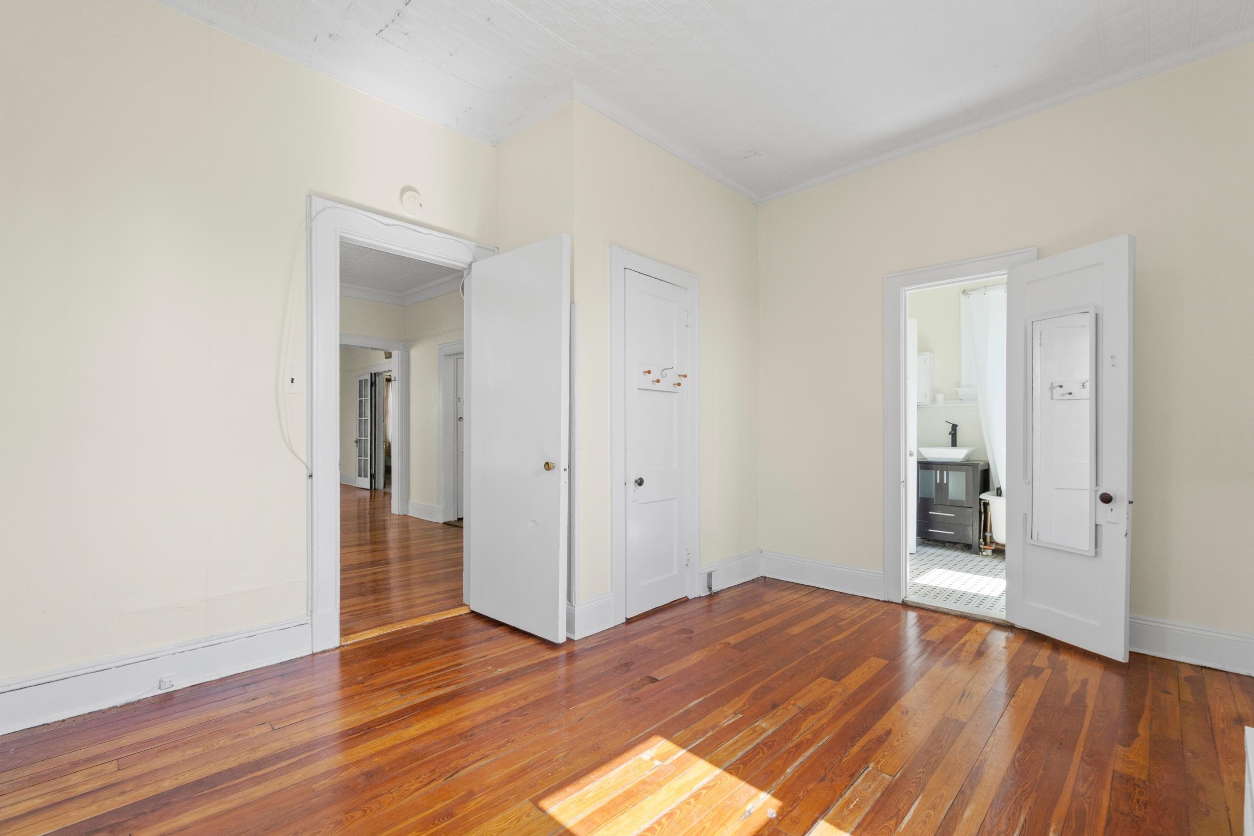 572 Gregory Ave, Weehawken, New Jersey image 10