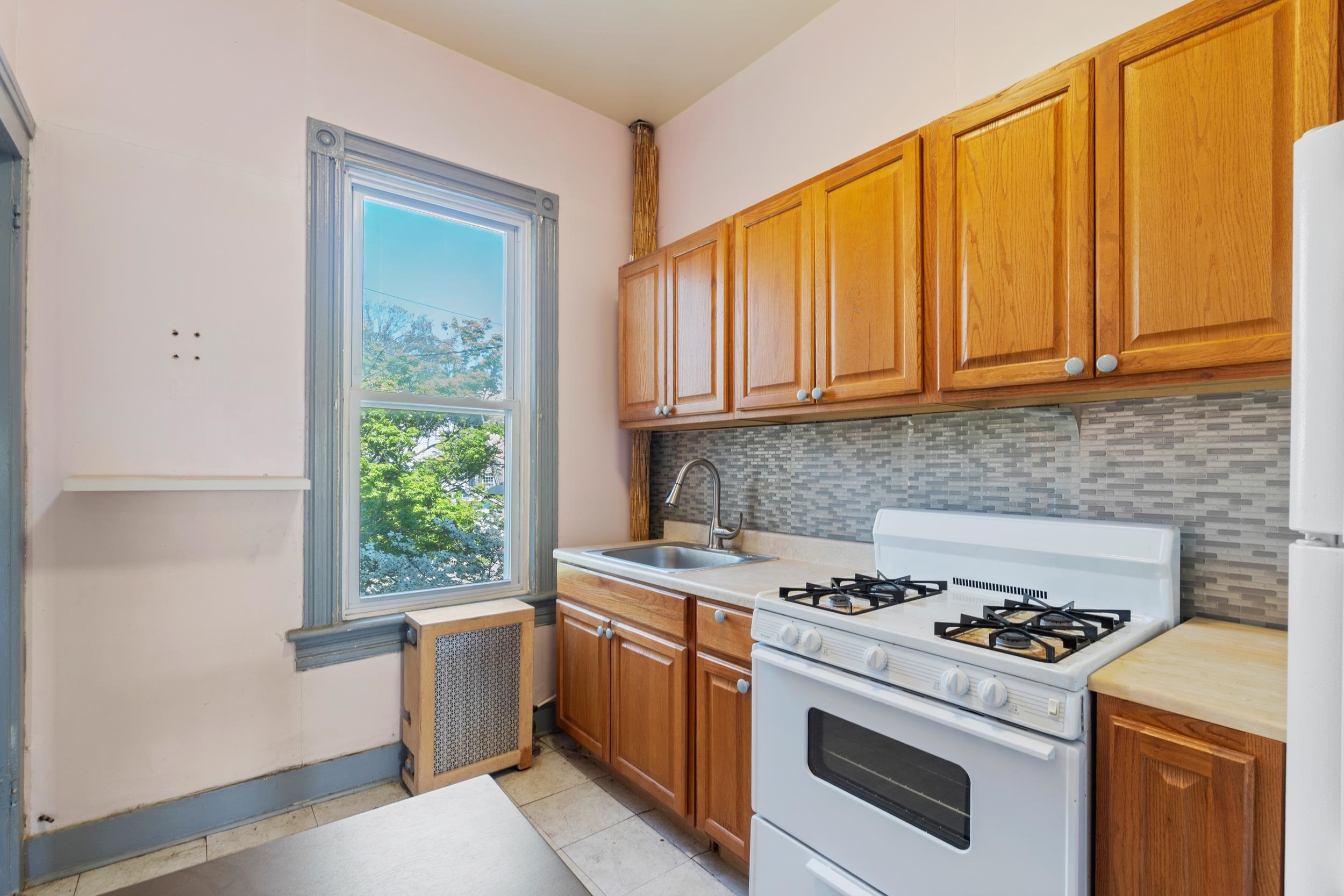 572 Gregory Ave, Weehawken, New Jersey image 19