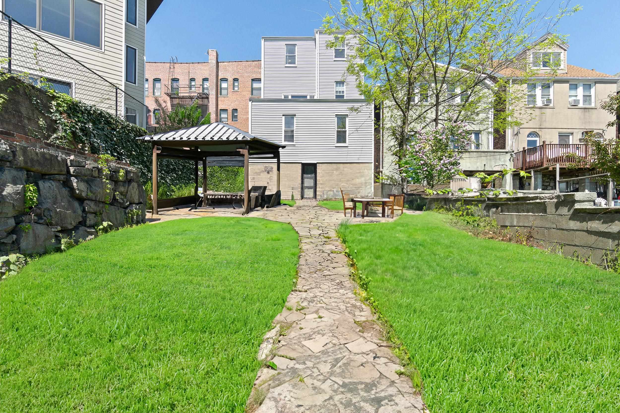 572 Gregory Ave, Weehawken, New Jersey image 42