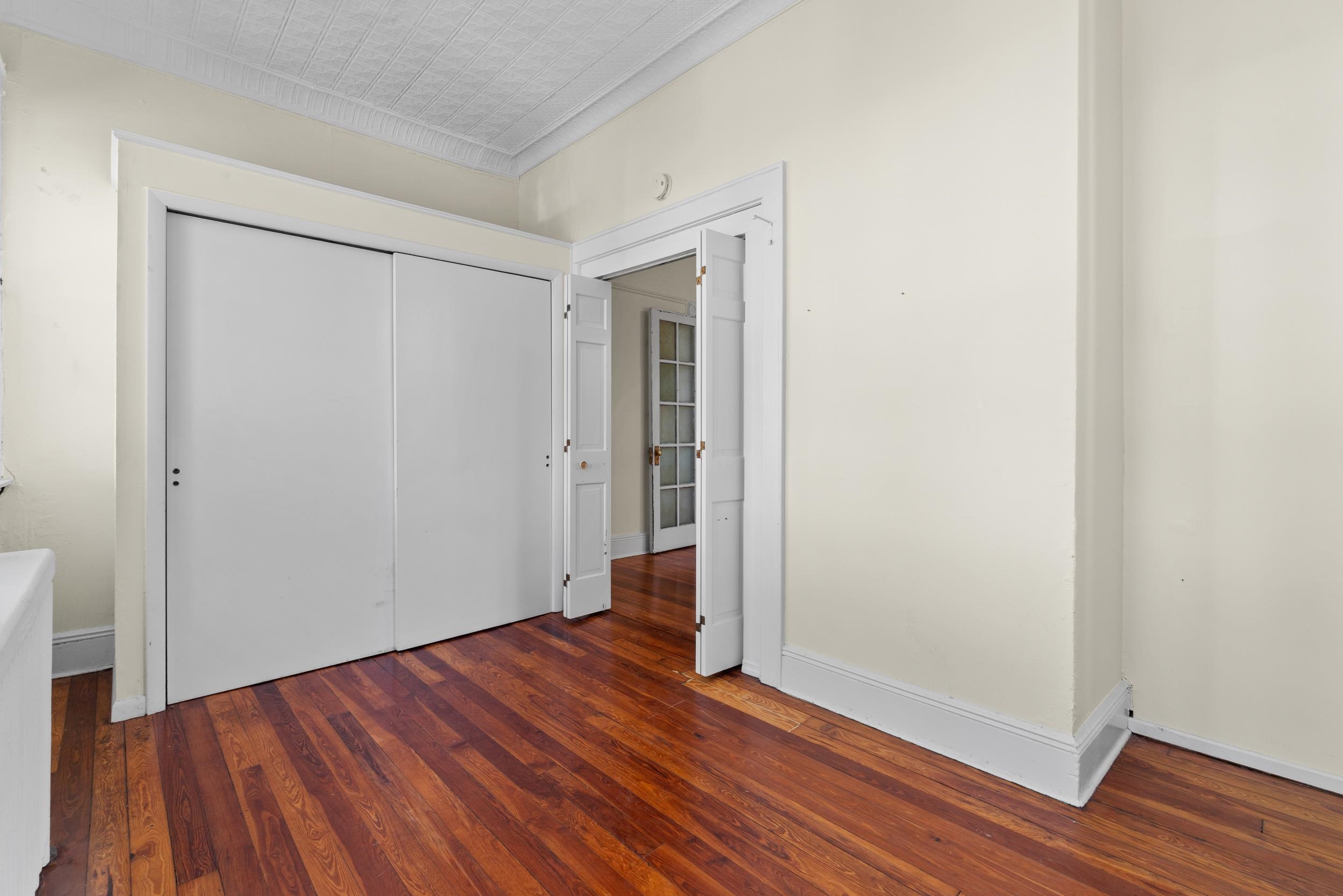 572 Gregory Ave, Weehawken, New Jersey image 7
