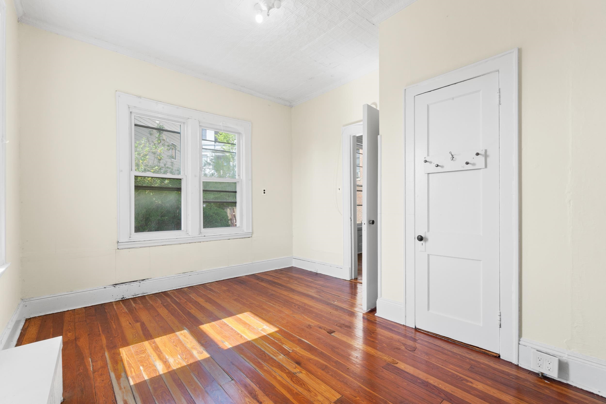572 Gregory Ave, Weehawken, New Jersey image 9