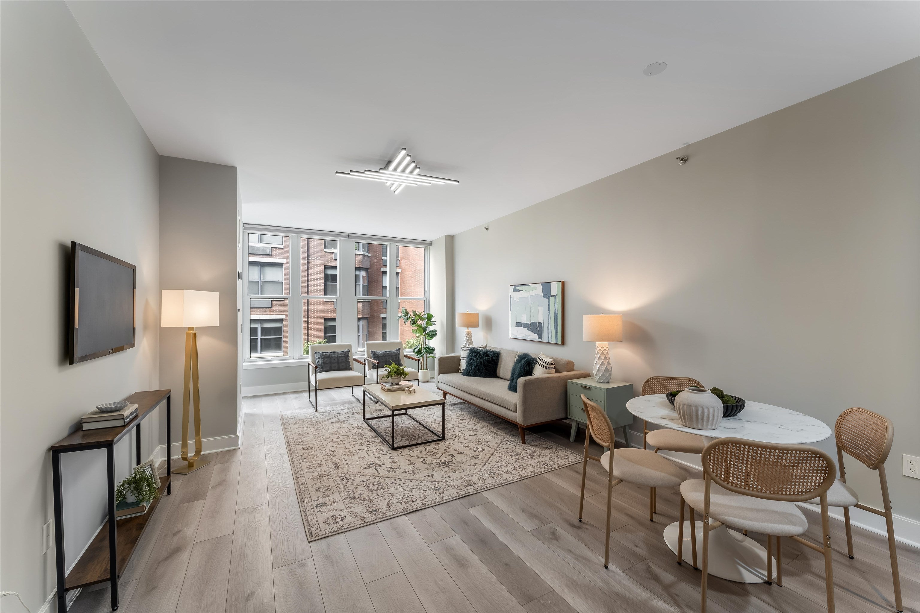 1125 MAXWELL LANE 440