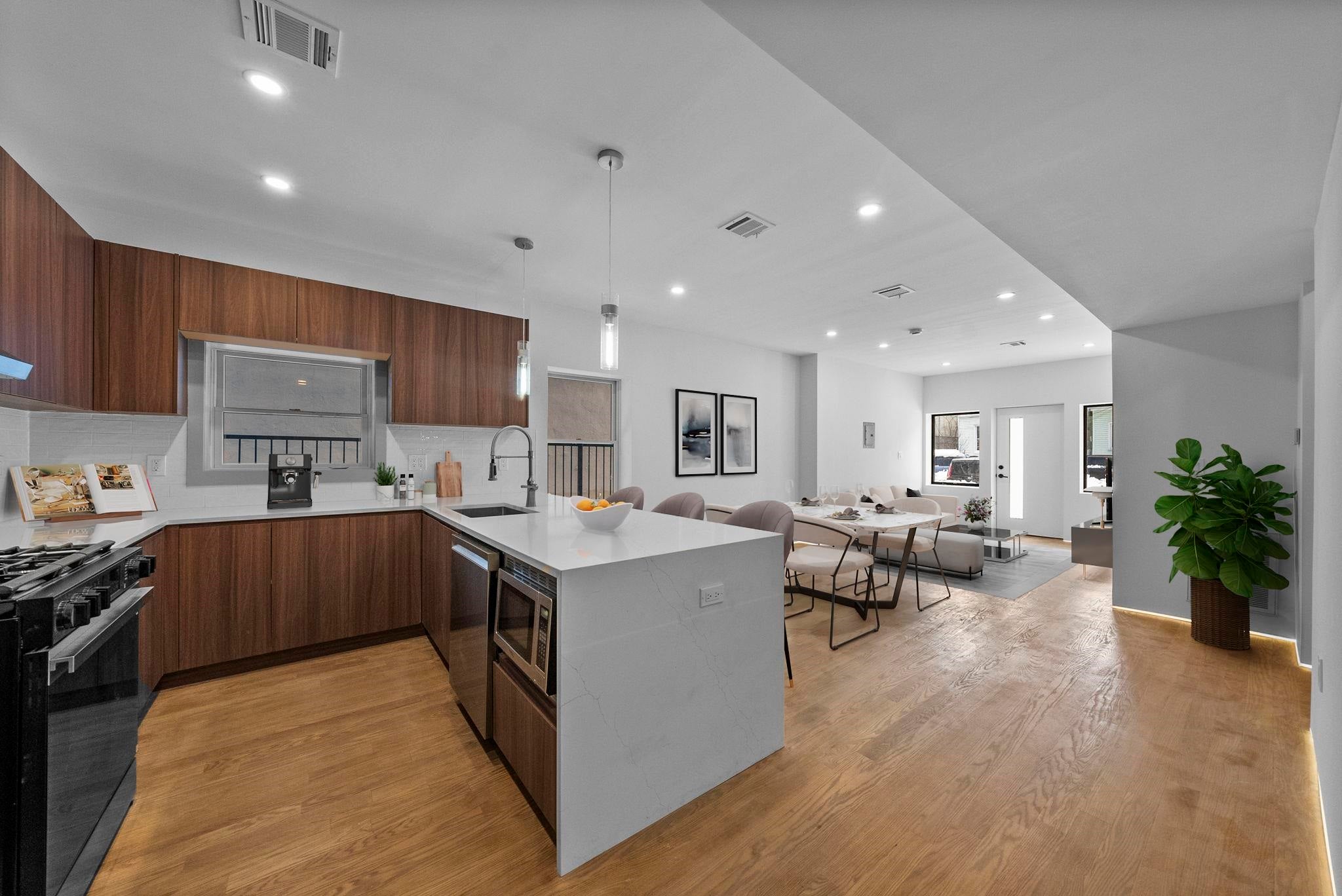 600 BRAMHALL AVE 1