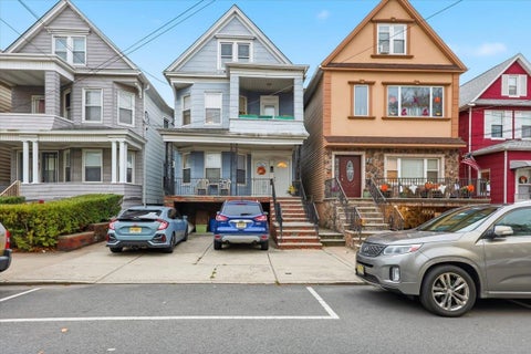 Apartment For Rent - 98 West 47th St #2<br/> Hudson County, Bayonne, NJ 07001