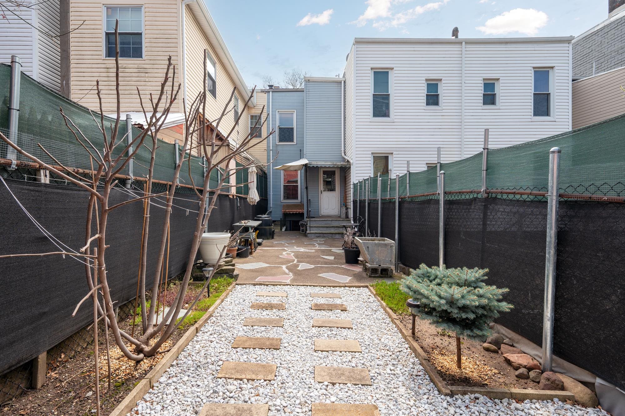 306 Sip Ave, Jersey City, New Jersey image 9