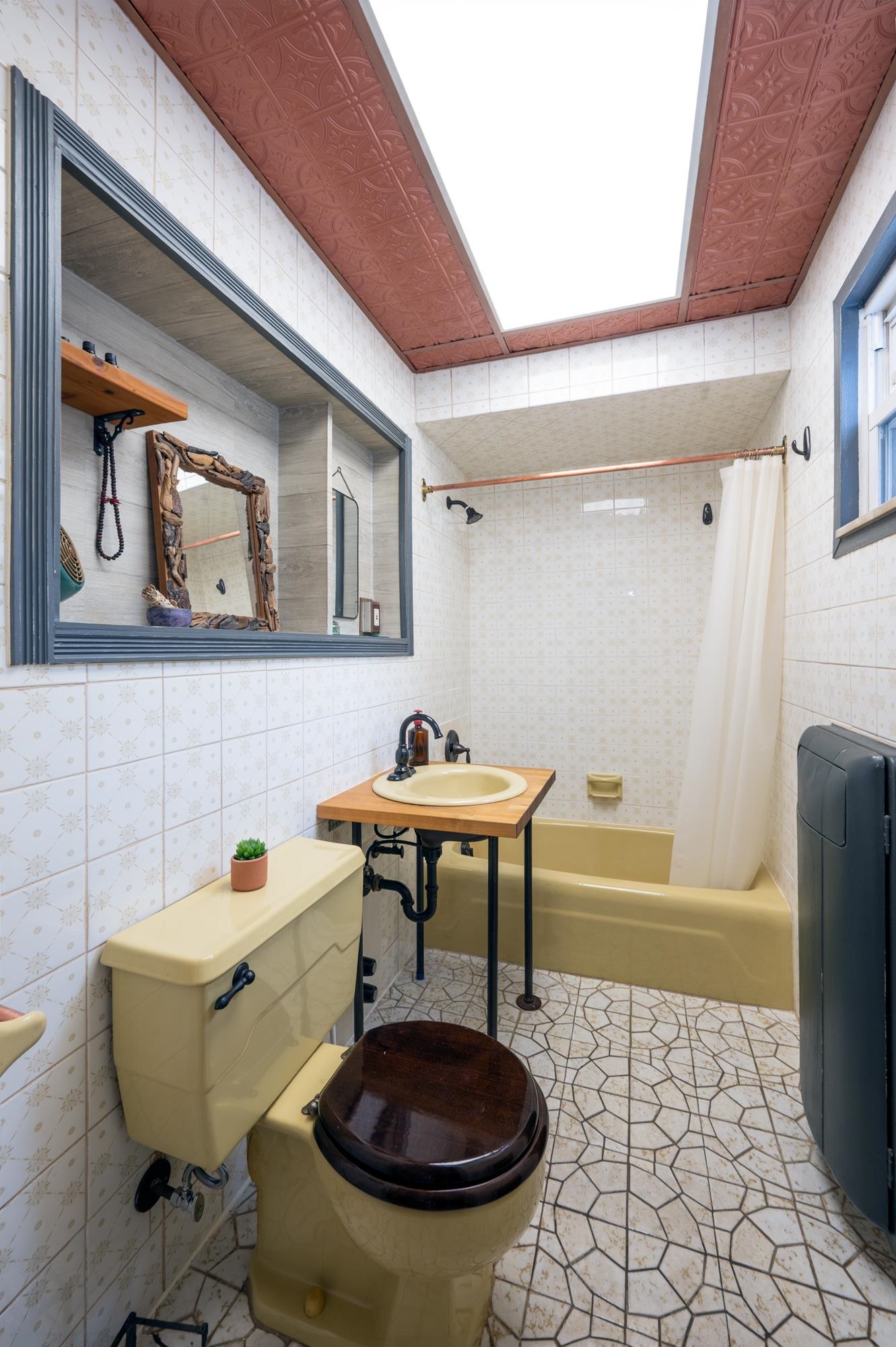 306 Sip Ave, Jersey City, New Jersey image 14