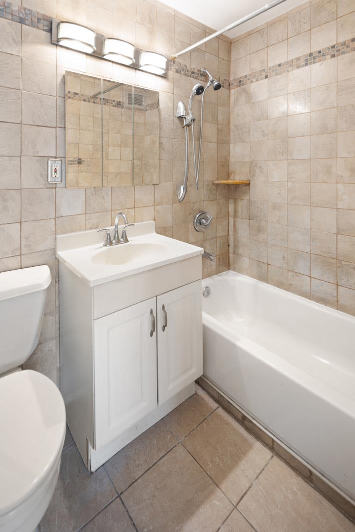 135 Montgomery St #19-A, Jersey City, New Jersey image 5