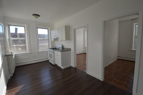 Homes For Rent - 169 Avenue F #2C<br/> Bayonne, NJ 07002