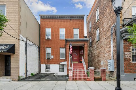 Multifamily For Sale - 2212 Summit Ave<br/> Union City, NJ 07087