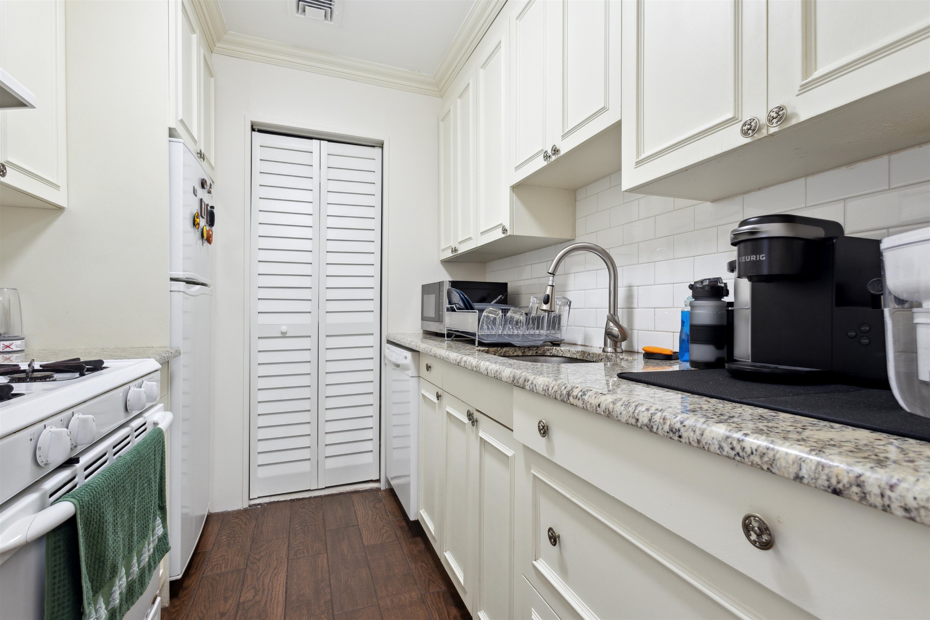 603 55th St #213, West New York, New Jersey image 11