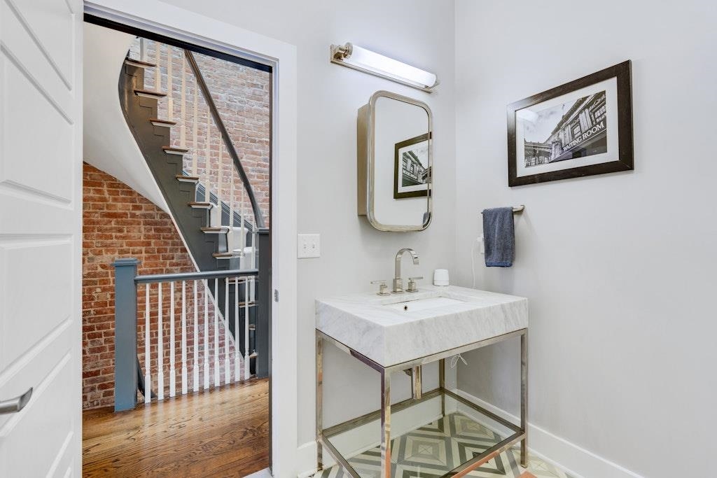 257 2nd St, Jersey City, New Jersey image 15