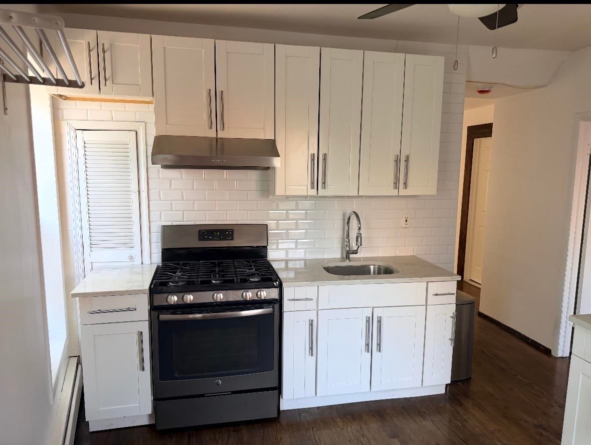236 GROVE ST - Photo 4