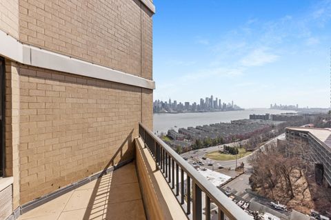 Condo For Sale - 7000 Blvd East #24D<br/> Hudson County, Guttenberg, NJ 07093