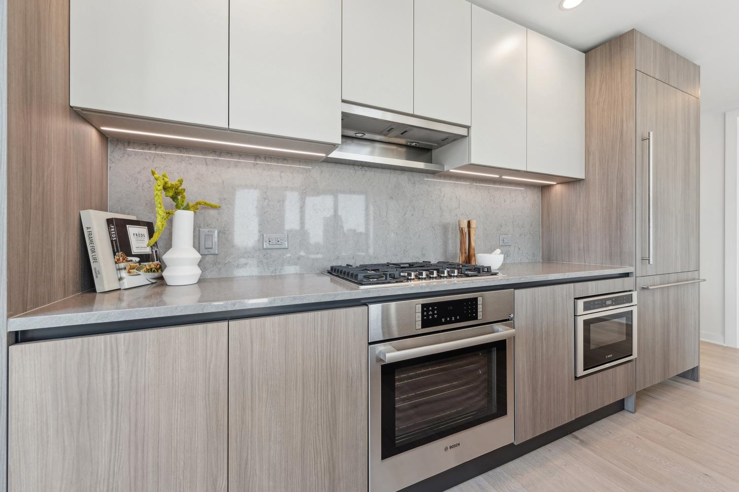 155 BAY ST 1304