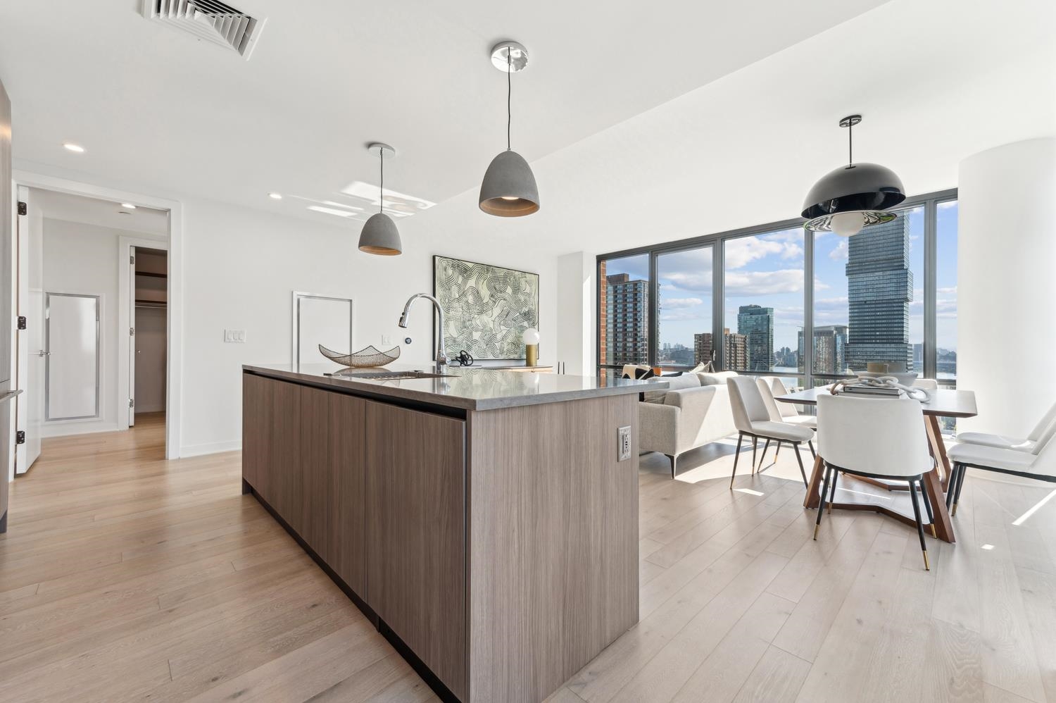 155 BAY ST 1304