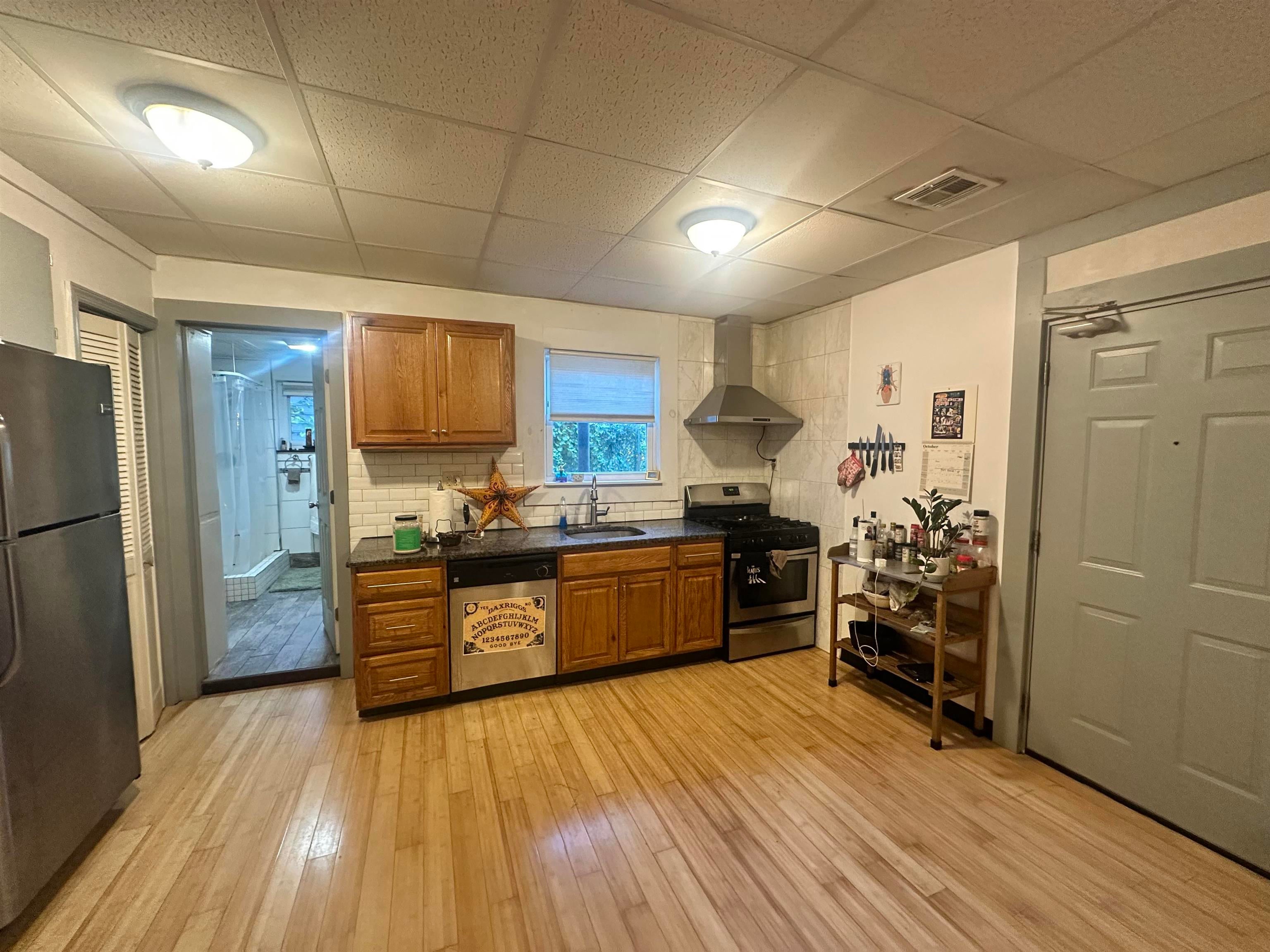 350 PALISADE AVE 1